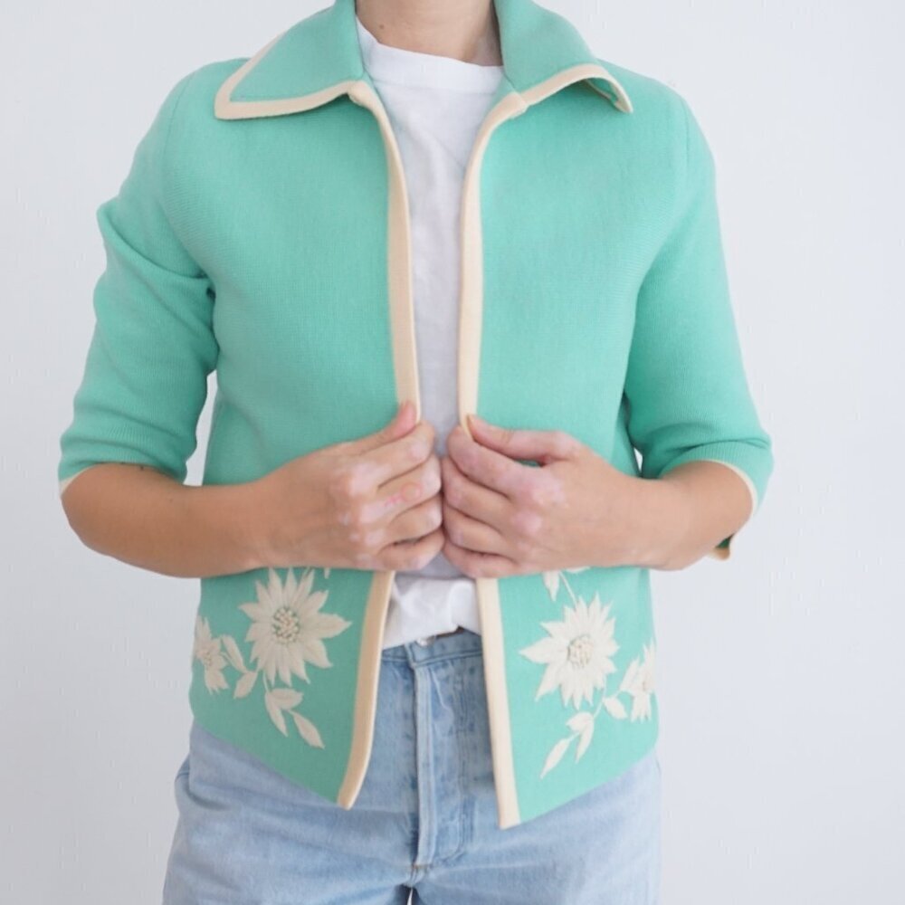 Vintage Teal w White Embroidered Floral Open Front Cardigan Sweater S - Picture 2 of 11